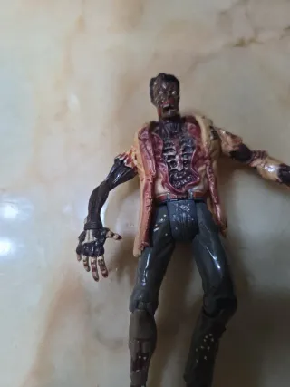 Figura Toy Biz Resident Evil Zombie