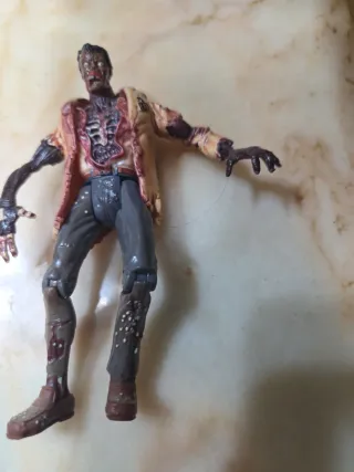 Figura Toy Biz Resident Evil Zombie