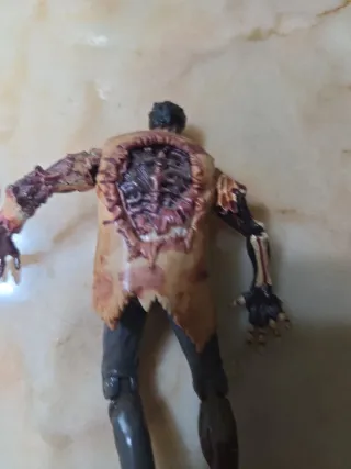 Figura Toy Biz Resident Evil Zombie
