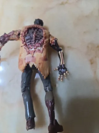 Figura Toy Biz Resident Evil Zombie