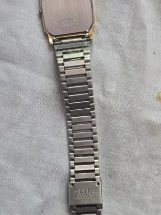 Reloj Seiko Quartz Dorado