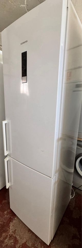 FRIGORÍFICO COMBI NO FROST MARCA SIEMENS