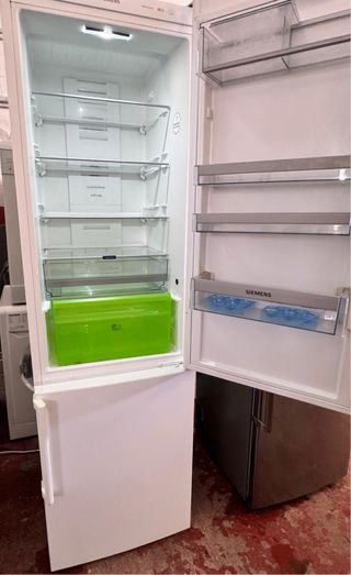 FRIGORÍFICO COMBI NO FROST MARCA SIEMENS