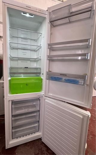 FRIGORÍFICO COMBI NO FROST MARCA SIEMENS