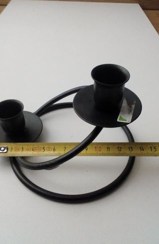 2 Candelabros Metal con Velas Rosas