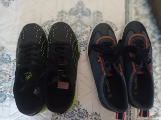 Zapatillas deportivas negras y verdes