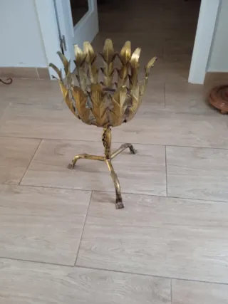 Macetero bronce vintage hojas doradas