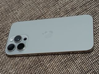 iPhone 16 Pro Max Plata (con caja)