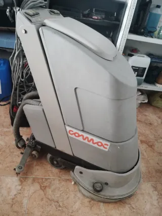 Maquina para limpieza industrial marca comac