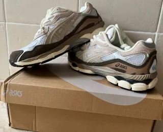 Zapatillas Asics GEL-NYC Beige/Marrón