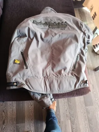 Guantes moto talla Xl 2 cascos talla 57 y 63