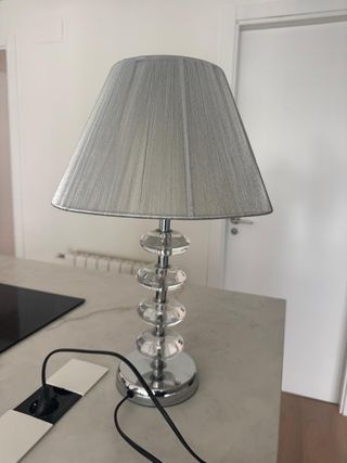 Lámpara de mesa moderna cristal y tela