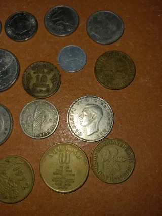 Monedas antiguas de varios países