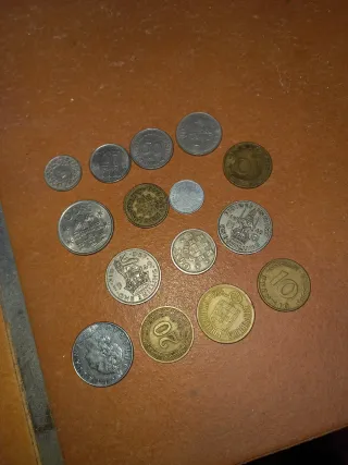 Monedas antiguas de varios países