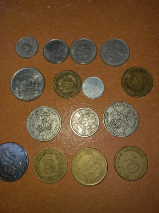 Monedas antiguas de varios países