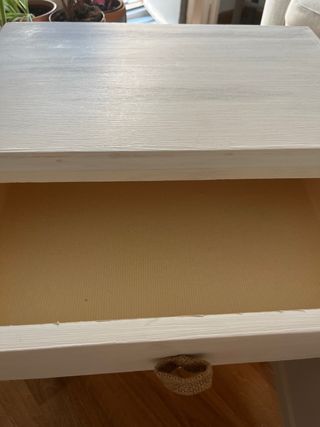 Mesita auxiliar rústica madera y yute