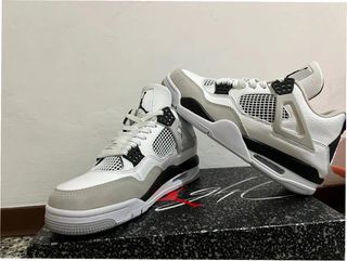 Air Jordan 4 Retro Military Black Talla 42