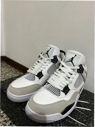 Air Jordan 4 Retro Military Black Talla 42