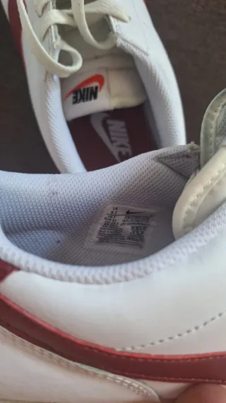 Zapatillas Nike Cortez Blancas y Rojas