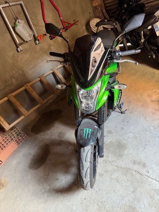 Kawasaki ER6N Negra y Verde