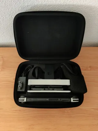 Nintendo Switch OLED  + funda. PERFECTO ESTADO