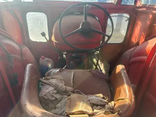 Tractor Motransa Nuffield Antiguo