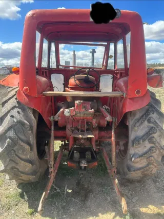Tractor Motransa Nuffield Antiguo