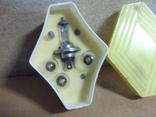 Caja Repuesto Bombillas Renault H4