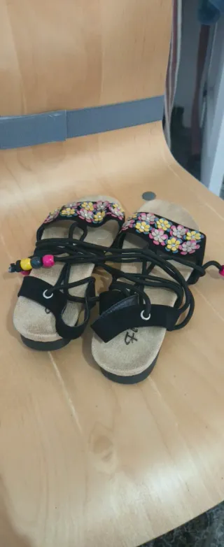 Sandalias Flores Cordones Talla 39