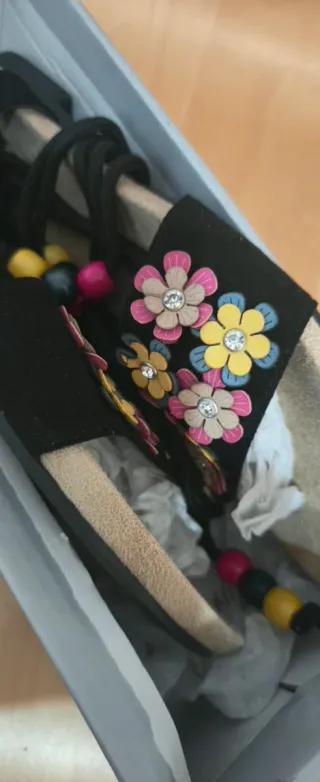 Sandalias Flores Cordones Talla 39