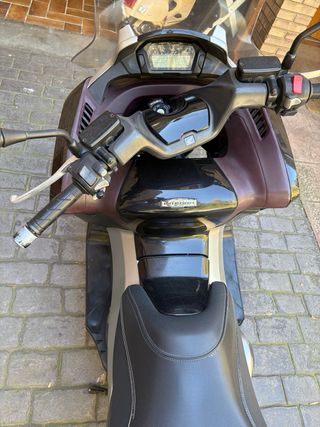 Honda Integra NC700D Maxi Scooter Automática