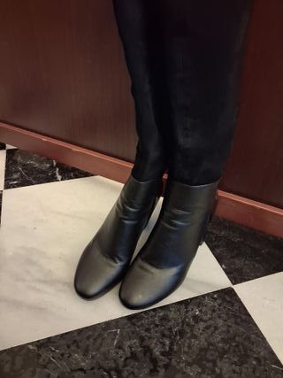 Botas altas negras talla 40