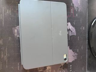 Funda Logitech Combo Touch iPad Air 11 M2/M3/M4
