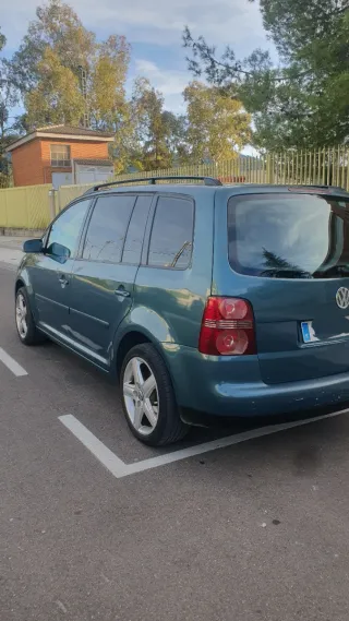 Volkswagen Touran 2004 !solo la gente seria!