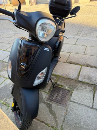 Moto Sym Fiddle 50cc Negra