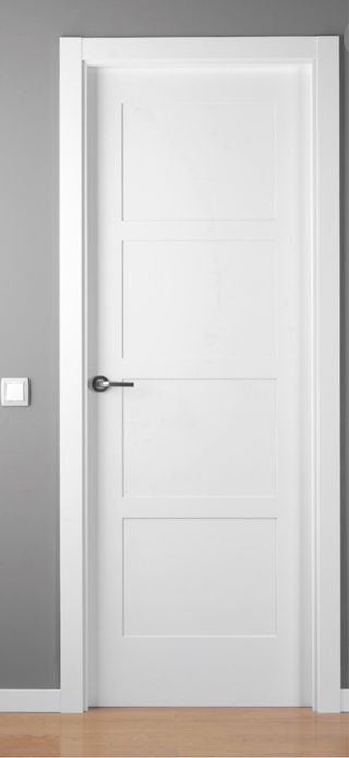 Puertas de paso blancas.