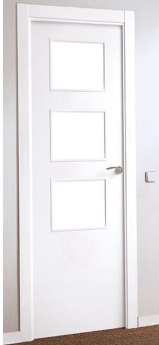 Puertas de paso blancas.