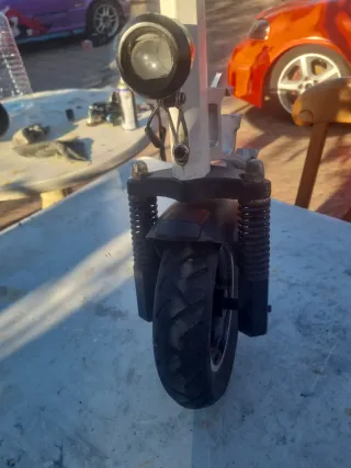 Delantera Patinete Eléctrico
