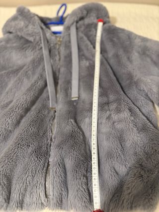 Chaqueta pelo Bershka gris