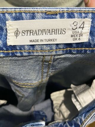 Pantalón vaquero Stradivarius Talla 34