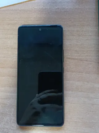 Samsung Galaxy A53 5G con accesorios