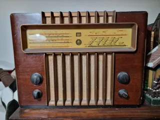 Radio Marconi M49 Fabricación en 1950.