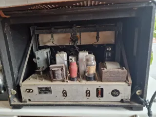 Radio Marconi M49 Fabricación en 1950.