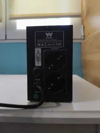 UPS Woxter 650 VA