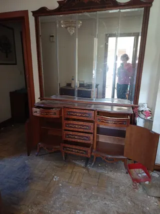 Consola con espejo de madera y cristal