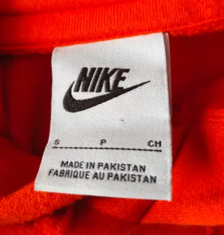 Sudadera Nike naranja con capucha