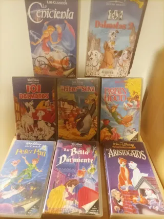 8 Películas VHS Disney Clásicos (Español)