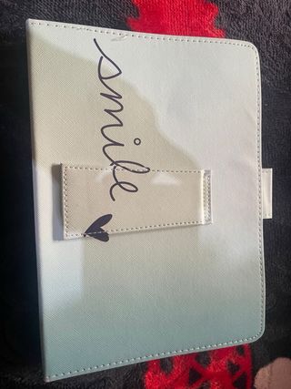 Funda protectora para tablet con teclado