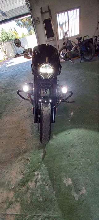 BMW R18
