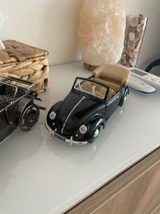 Coches de metal decorativos